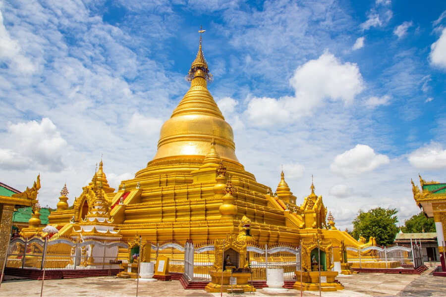 Kuthodaw Pagoda